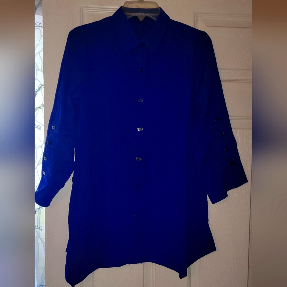 Calessa Textured Tunic Top Size S BLUE 3/4 Sleeve Pockets Casual...New